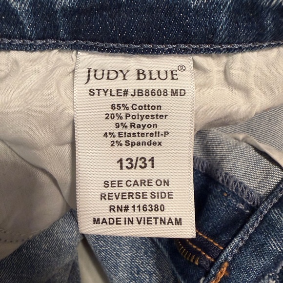 Judy Blue wide leg Distressed Women Jeans - Picture 2 of 3